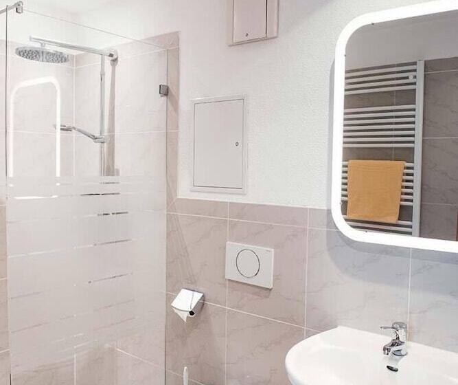 Номер Стандарт, Landgasthof Waldeck