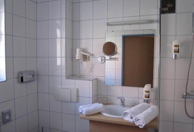 חדר סטנדרט לארבעה, Am Deich