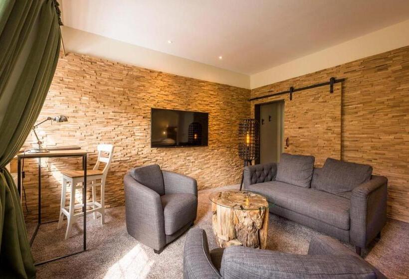 חדר סופריור, Deutschherrenhof