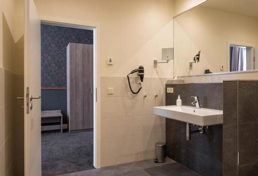 חדר סופריור, Deutschherrenhof