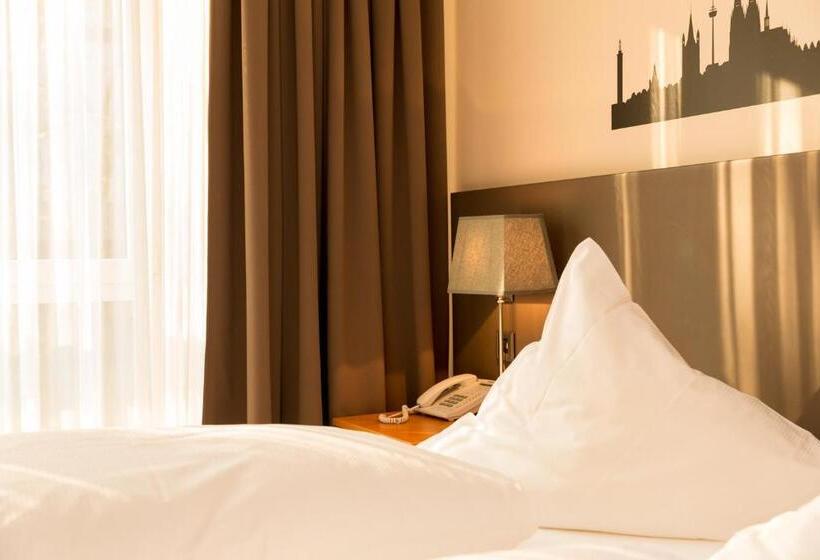 스탠다드 룸, Drei Kronen