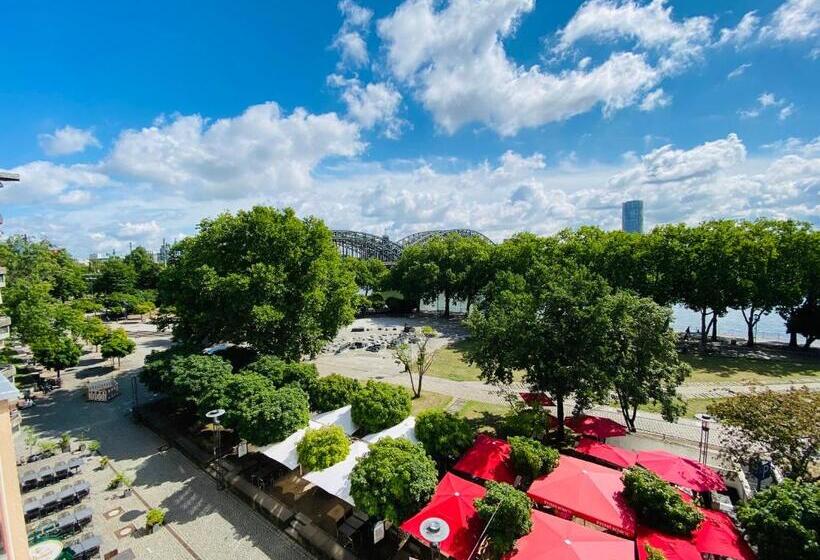 스탠다드 트리플 룸, Drei Kronen