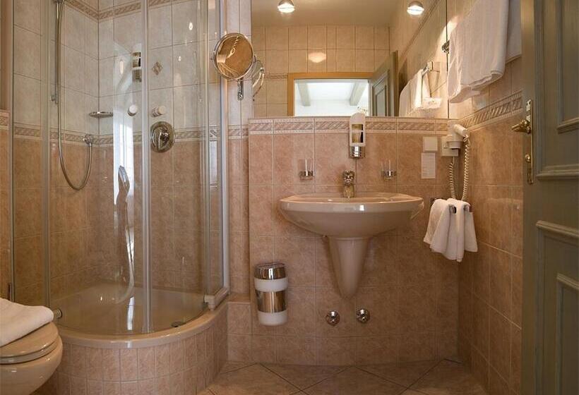 デラックスルーム, Drei Schwanen  Ristorante Due Fratelli