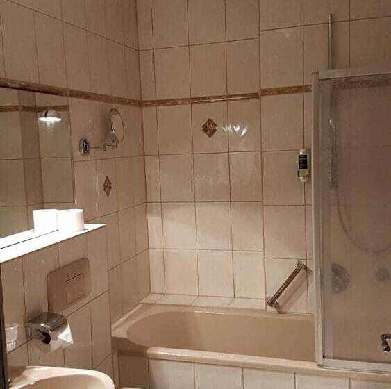 デラックスルーム, Drei Schwanen  Ristorante Due Fratelli