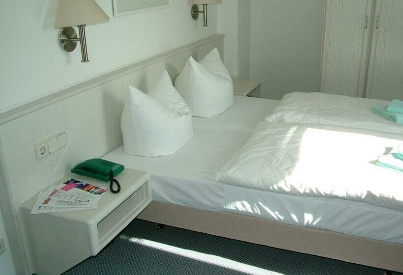 غرفة قياسية, Fabrice