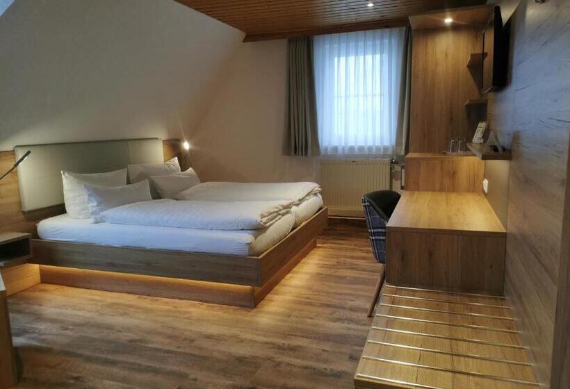 スタンダードトリプルルーム, Frauensteiner Hof