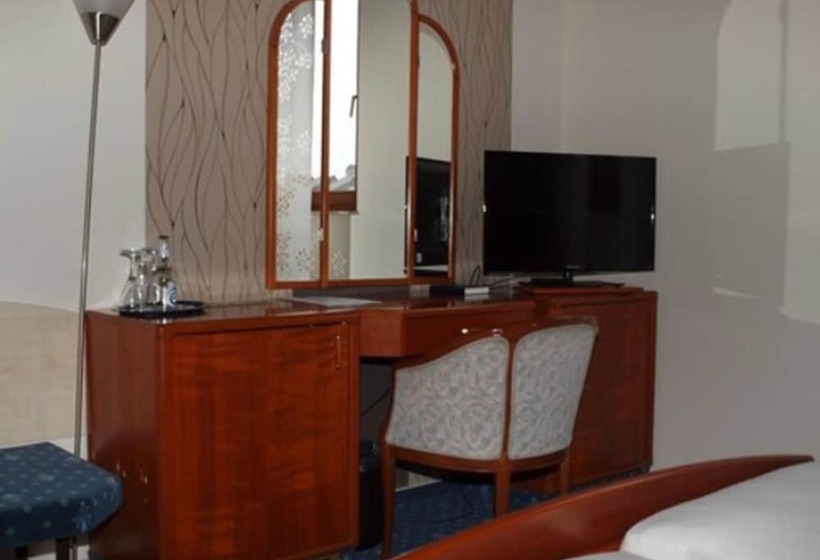 스탠다드 룸, In Der Kaiserau