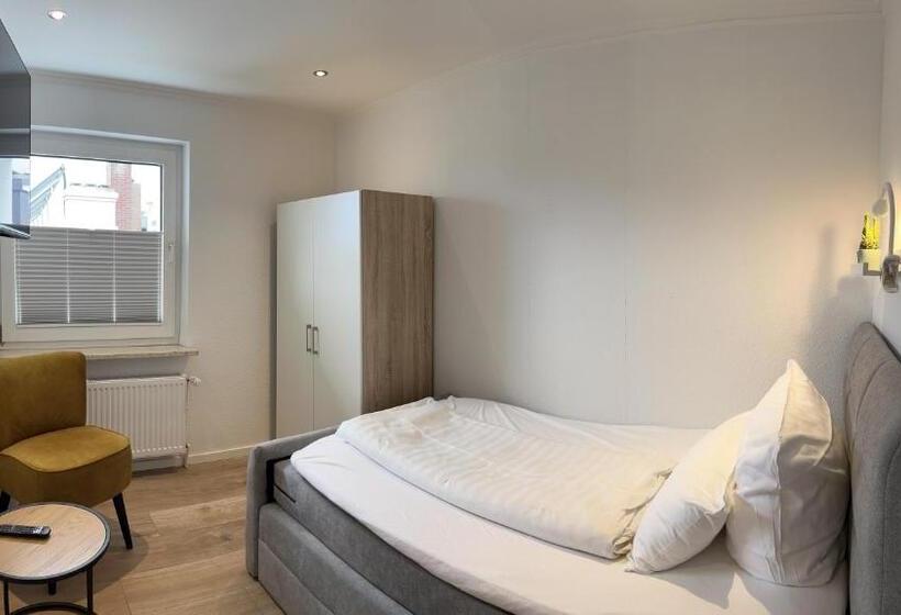 スタンダードシングルルーム, Paula Norderney