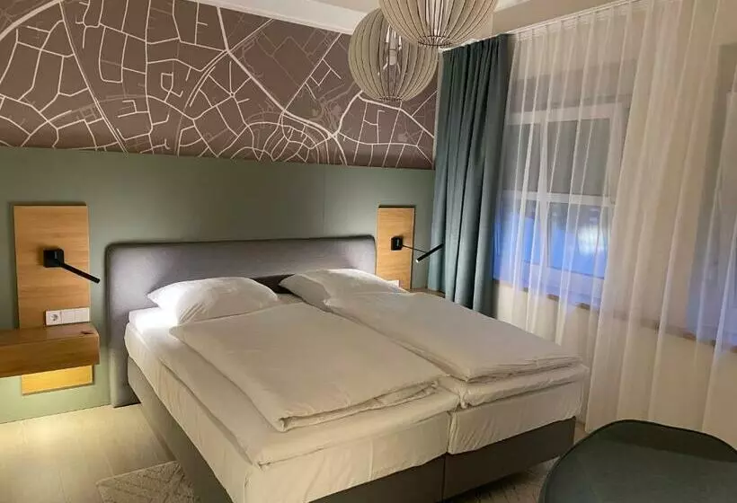 Standard Single Room, Restaurant Haselhoff