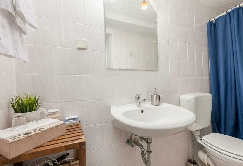 标准间, Rutherbach