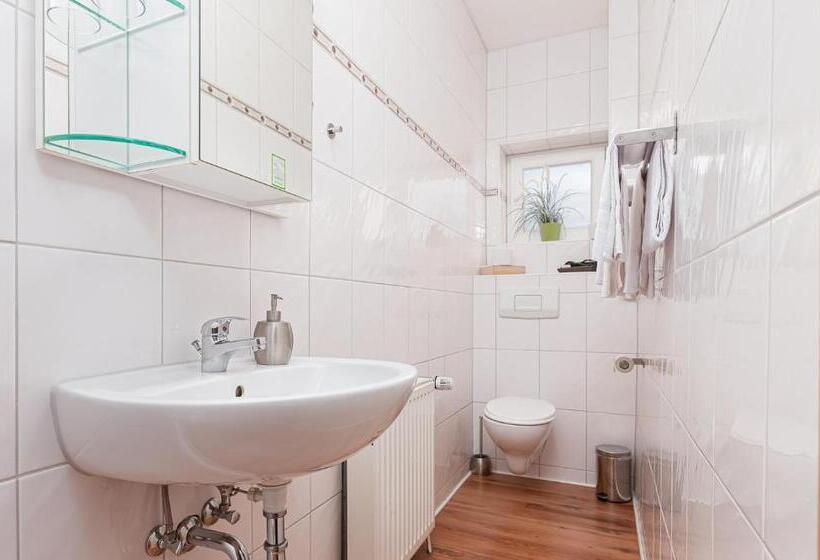 舒适三人间, Rutherbach