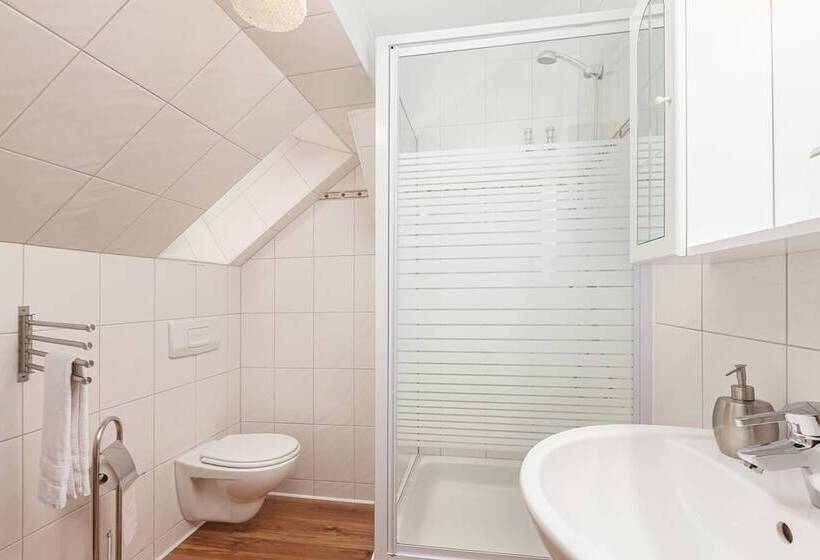 标准单人间, Rutherbach