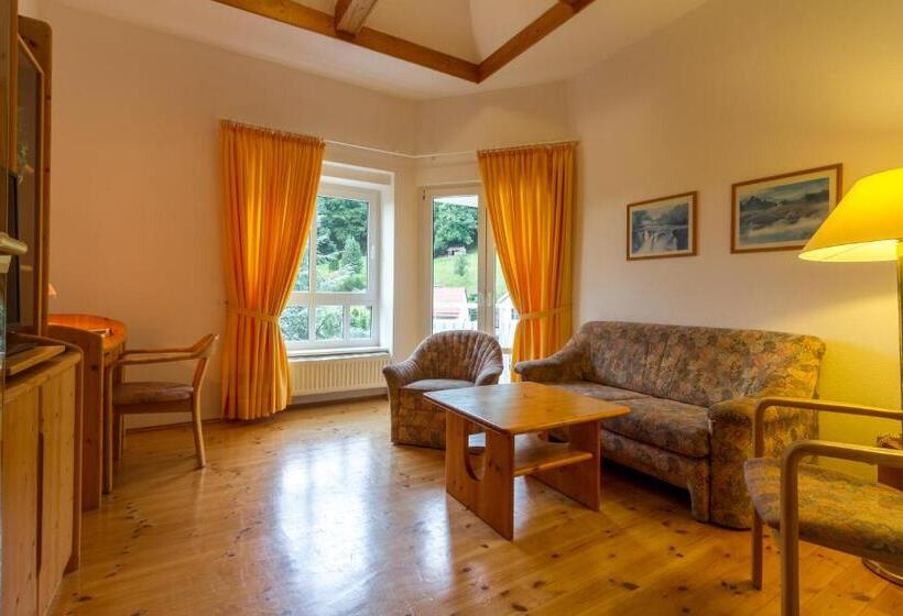 غرفة عائلية, Sauerbrey