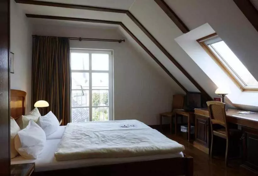 スタンダードルーム, Snorrenburg Gmbh
