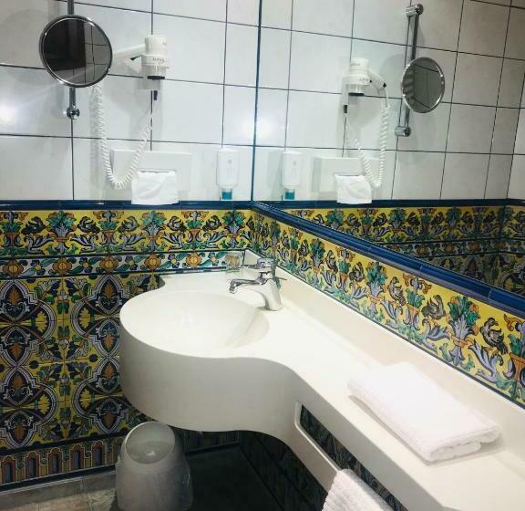 스탠다드 룸, Spanischer Hof