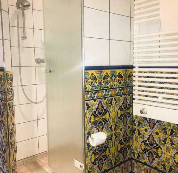 스탠다드 룸, Spanischer Hof