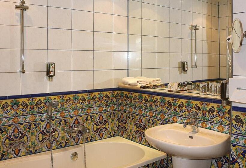 스탠다드 룸, Spanischer Hof