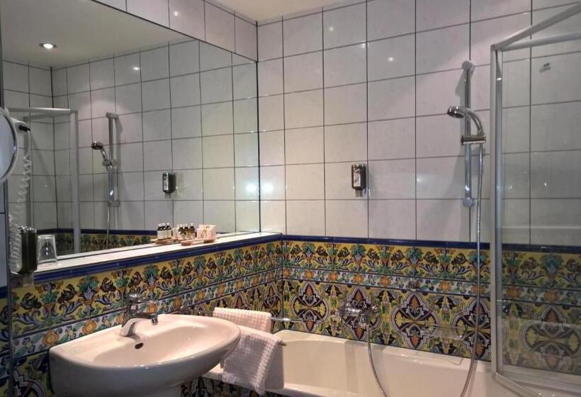 스탠다드 룸, Spanischer Hof