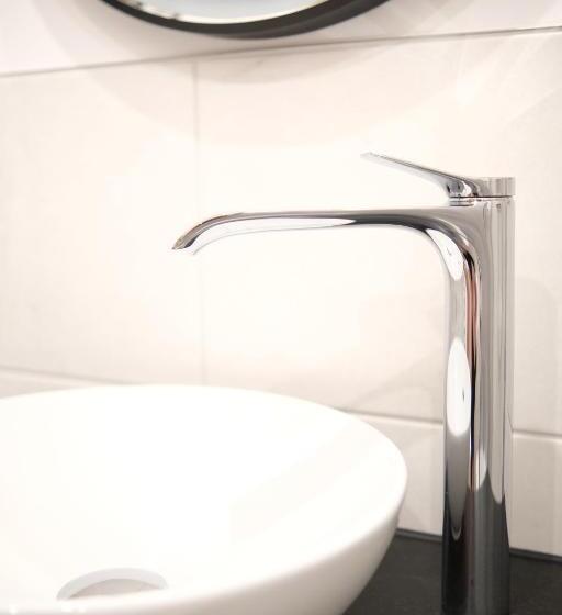 스탠다드 싱글 룸, Das Lola