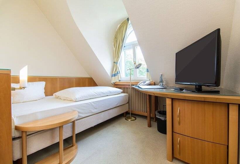 이코노미 싱글 룸, Das Lola