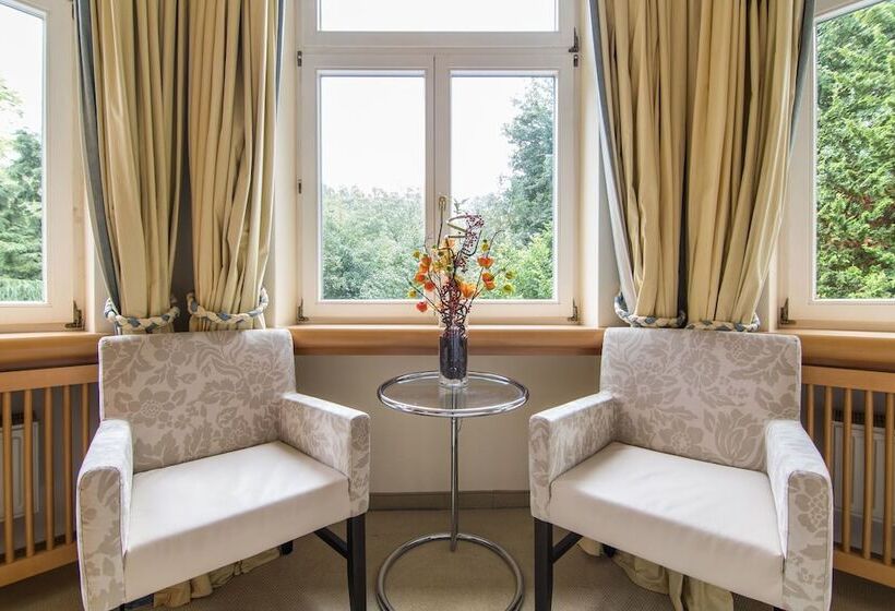 스탠다드 룸, Das Lola