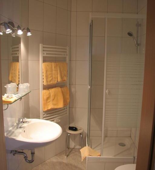 חדר סטנדרט יחיד, Wettin