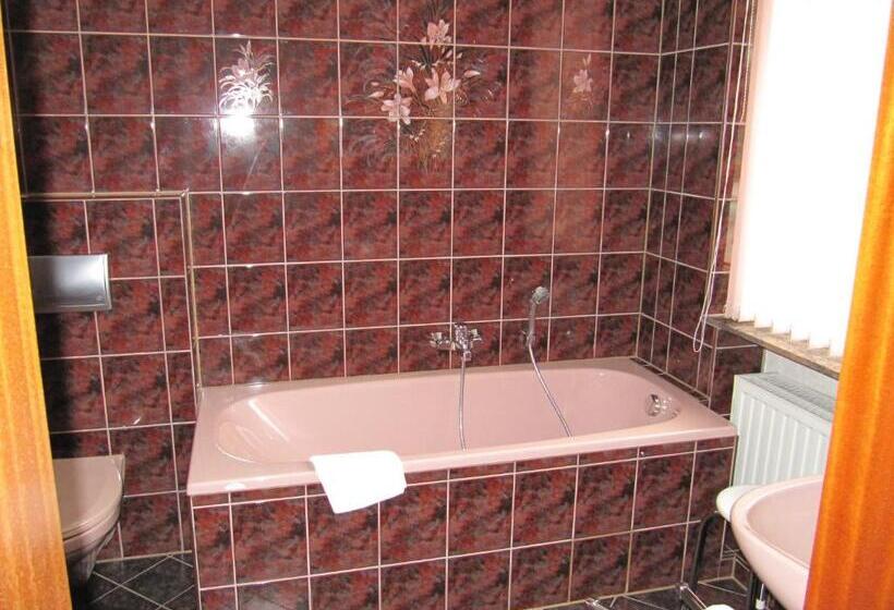 חדר קומפורט, Wettin