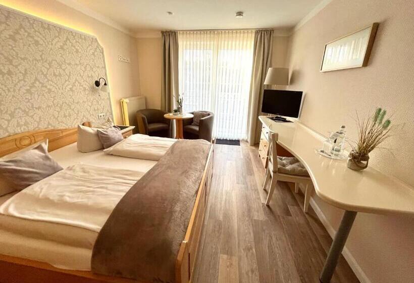 Номер Стандарт с Балконом, Landhotel Bauernstuben