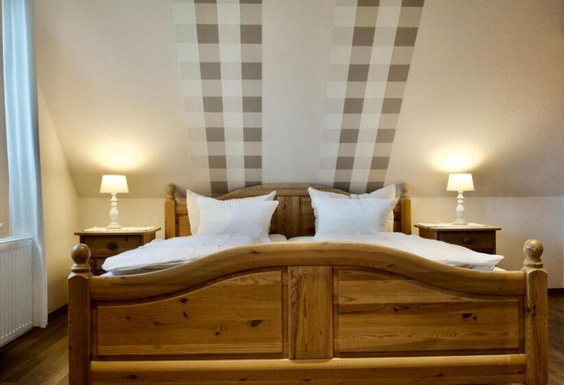 Номер Стандарт с Балконом, Landhotel Bauernstuben