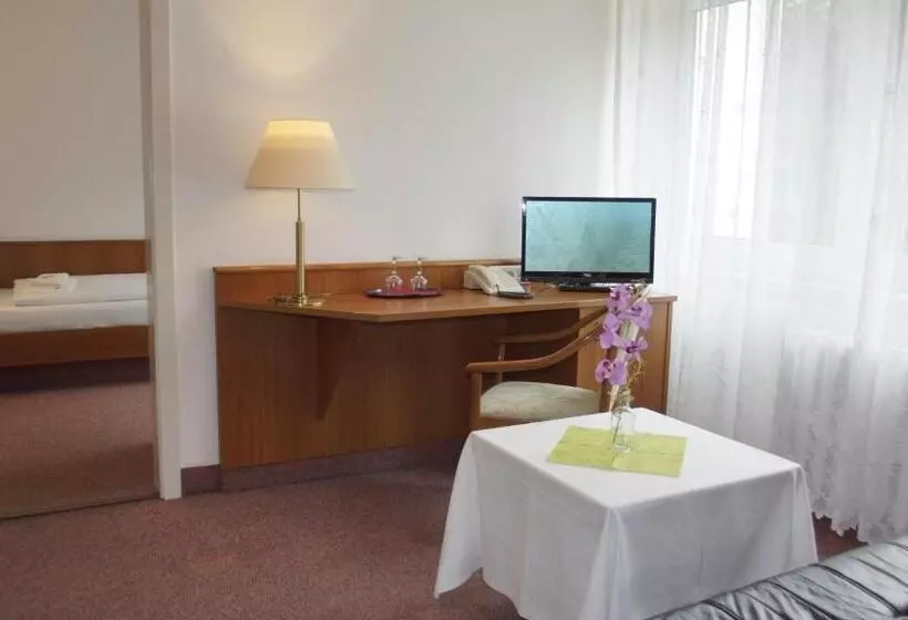 Standard Kolmen Hengen Huone, Naturparkhotel Haus Hubertus