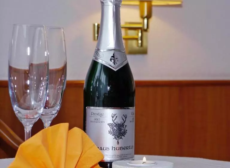 Standard Neljän Hengen Huone, Naturparkhotel Haus Hubertus