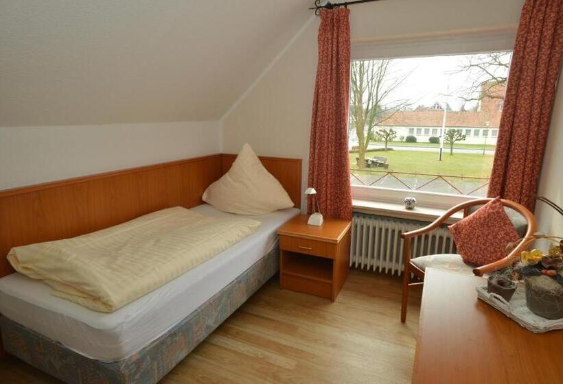 标准单人间, Nierswalder Landhaus