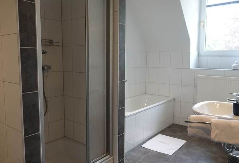 标准间, Nierswalder Landhaus