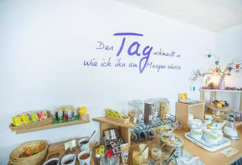 Comfort Room, Burgblick