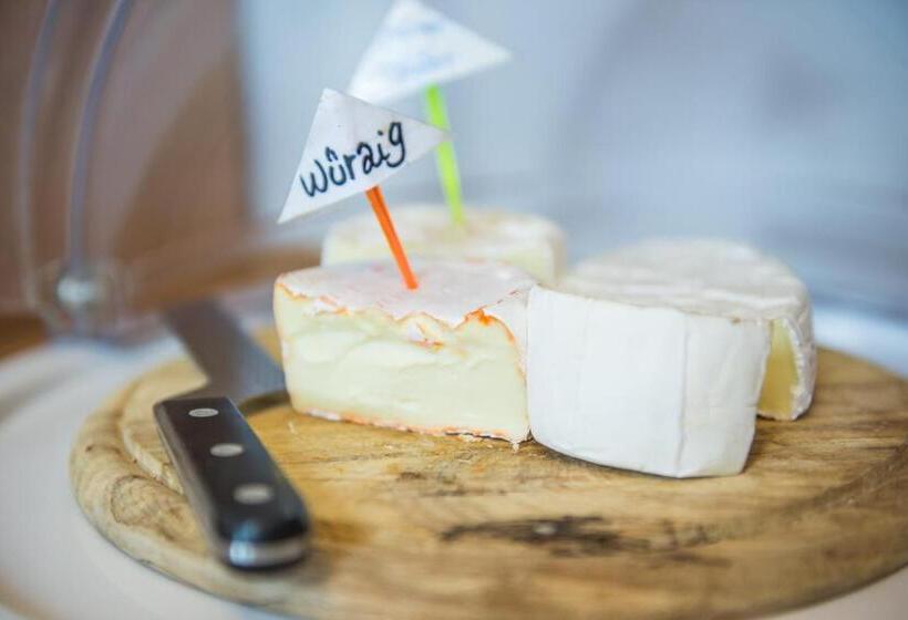 غرفة عائلية, Burgblick