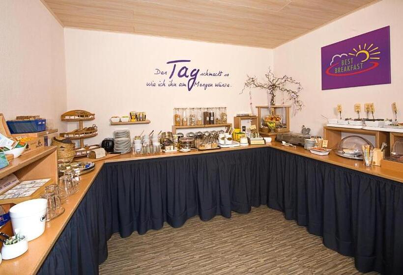 غرفة عائلية, Burgblick