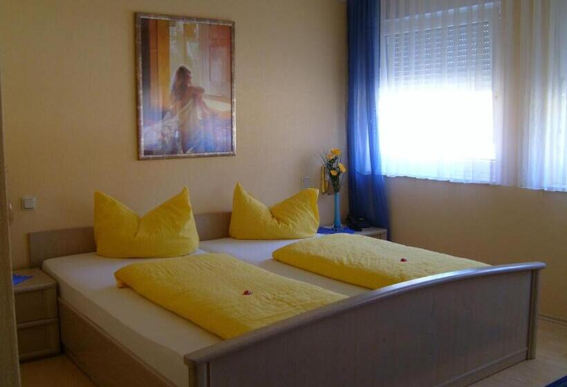 Номер Стандарт, Stadtcafé Pension