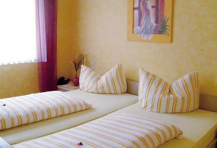 Номер Стандарт, Stadtcafé Pension