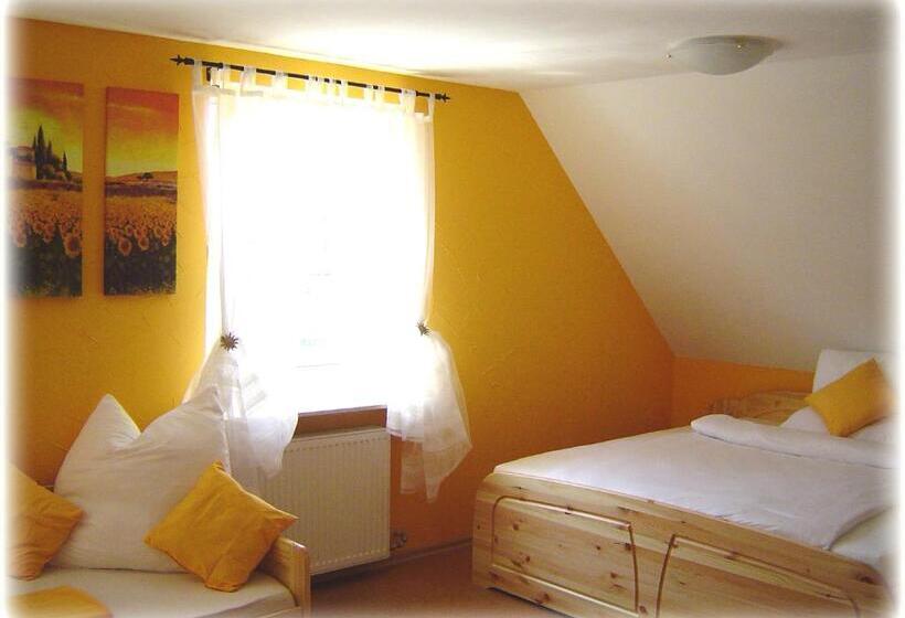 Номер Стандарт, Gasthof Hotel Traube