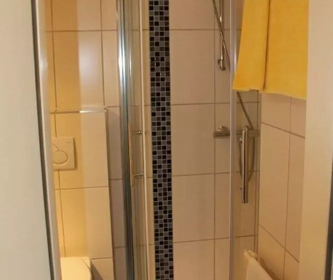 Standard-huone, Adlerhof