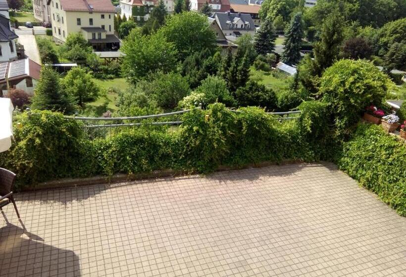 スタンダードシングルルーム, Am Schloss