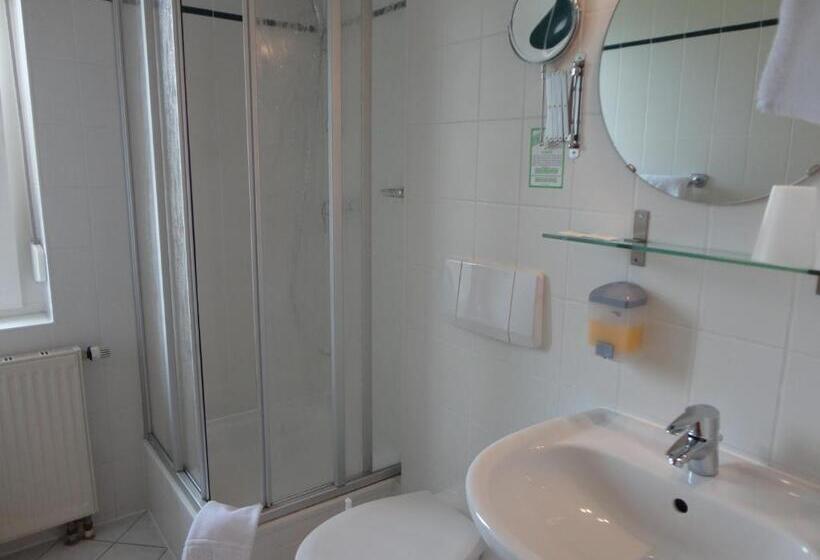 スタンダードルーム, Am Schloss