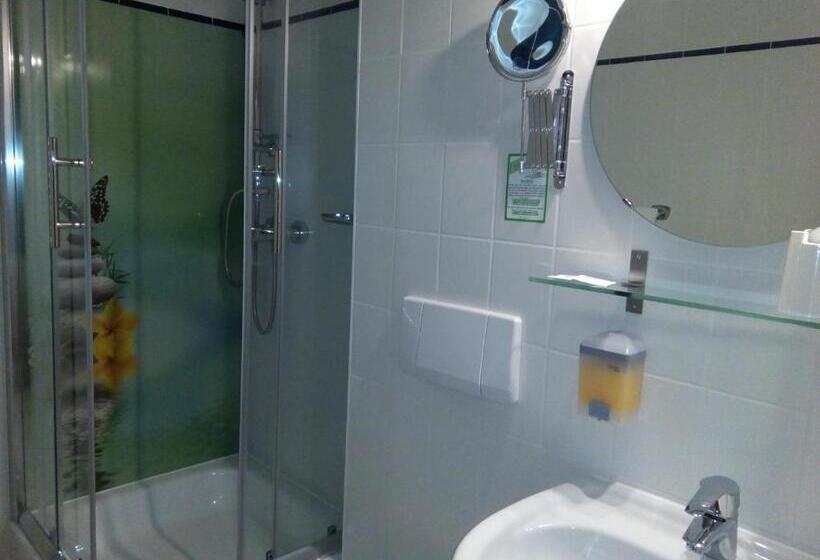 スタンダードルーム, Am Schloss