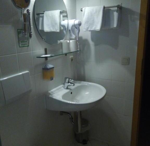 Номер Стандарт, Am Schloss