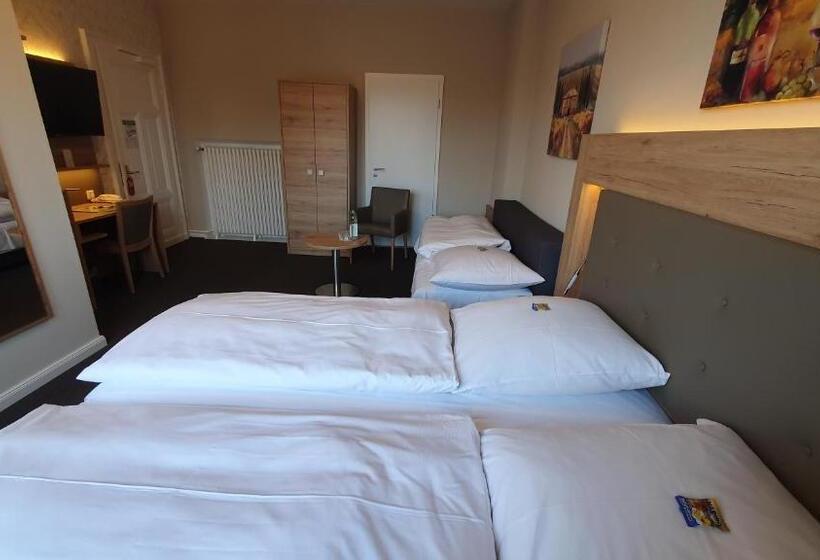 スタンダードトリプルルーム, An Der Altstadt