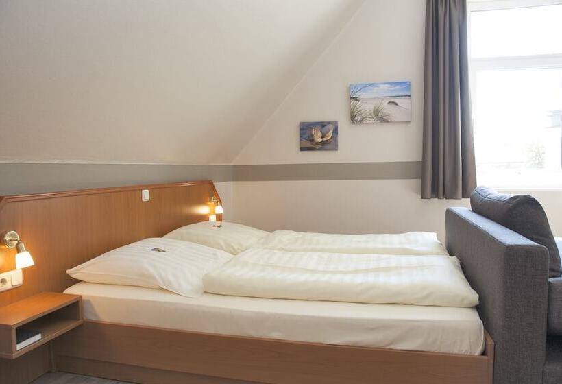 スタンダードトリプルルーム, An Der Altstadt