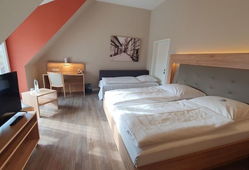 スタンダードトリプルルーム, An Der Altstadt