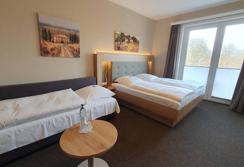 スタンダードトリプルルーム, An Der Altstadt