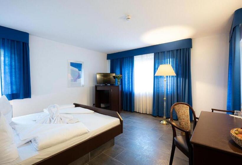 스탠다드 룸, Astoria Am Urachplatz