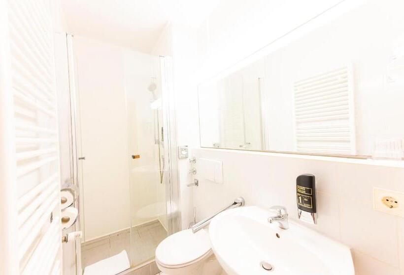 스탠다드 룸, Astoria Am Urachplatz